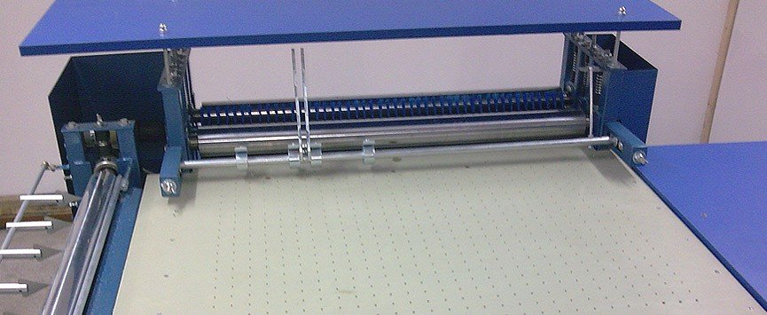 Крышкоделательный полуавтомат CMM-5070 Крышкоделательный полуавтомат CMM-5070